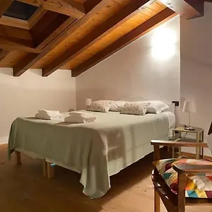 https://johnny-suites-bergamo-alta.italymilanhotels.net